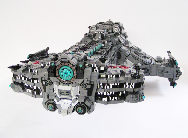 Illustration for article titled The battlecruiser Hyperion from Starcraft II, à la LEGO